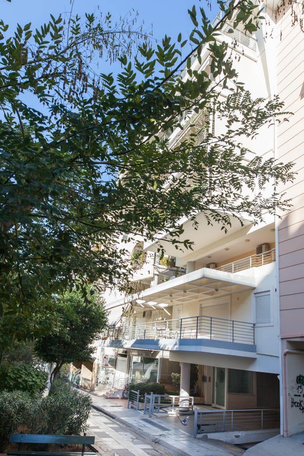 Scenic Balcony Apt In Vibrant Petralona Афіни Екстер'єр фото